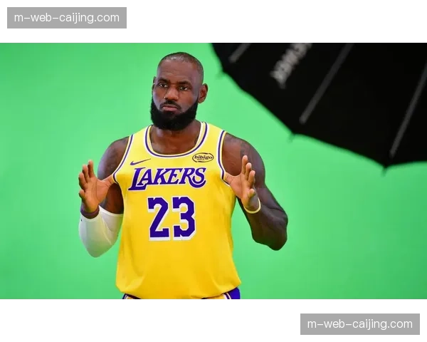 湖人詹姆斯负荷管理严格控制,背靠背轮休保障季后赛状态 湖人詹姆斯负荷管理严格控制,背靠背轮休保障季后赛状态